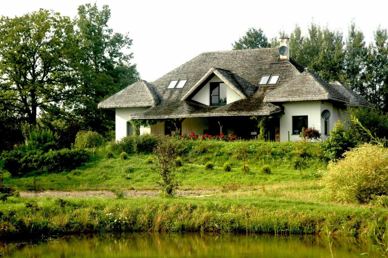 Wodne Ogrody Villa Добчице Екстериор снимка